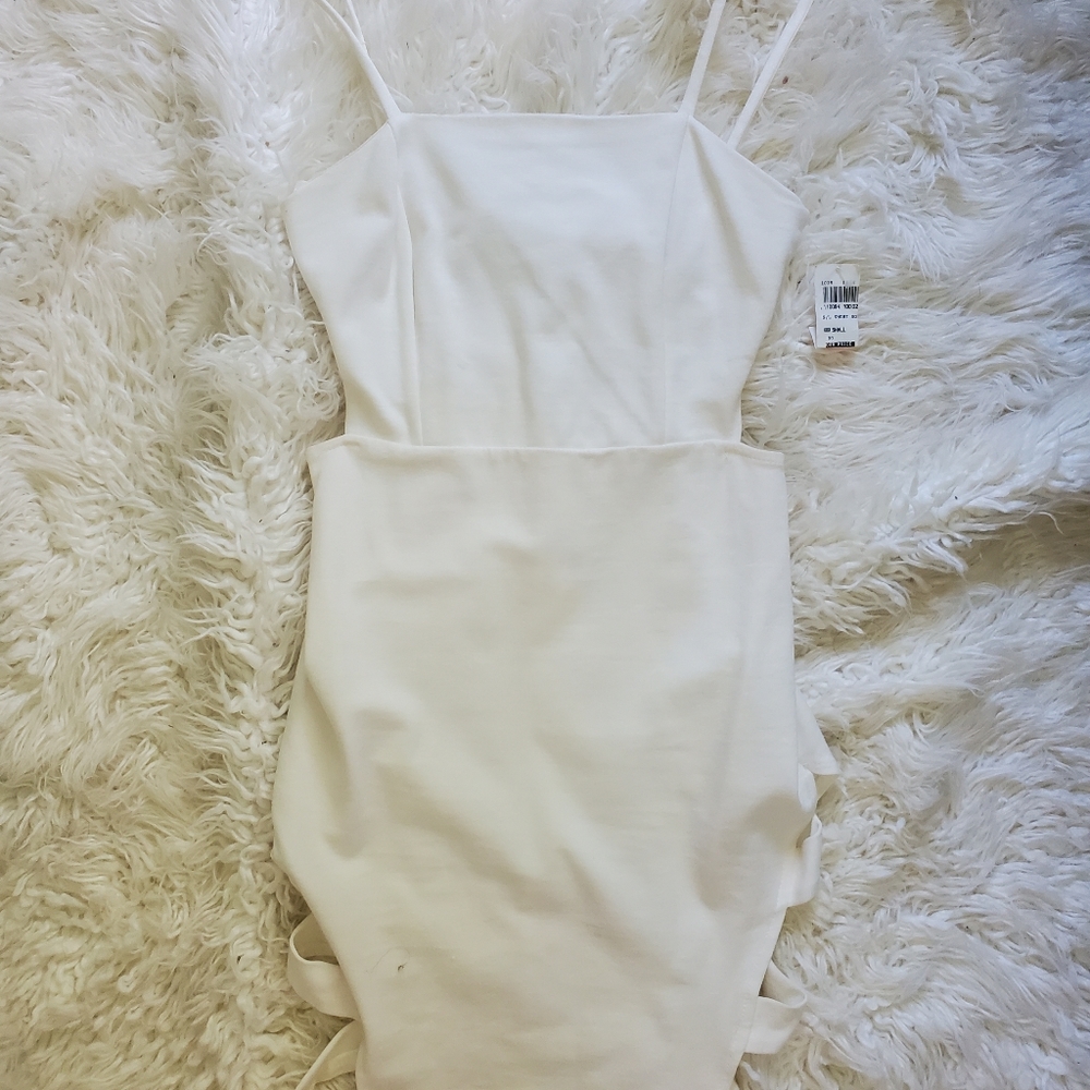 White spaghetti strap bodycon dress